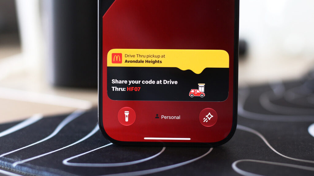 iPhone-અને-CarPlay-પર-લાઇવ-એક્ટિવિટીઝને-કેવી-રીતે-સક્ષમ-કરવી.jpg